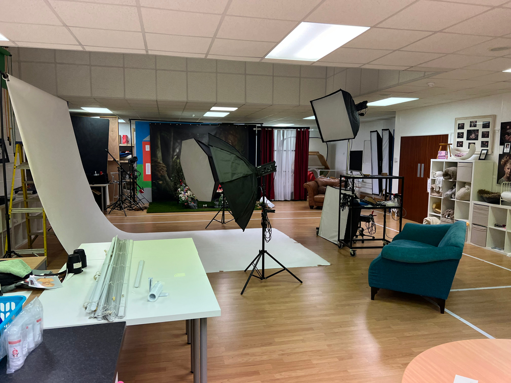 Infinity curve backdrop at the Studios of Image and Events photography in Peterborough Infinity curve lighting set-up at Image and events photography in Peterborough
